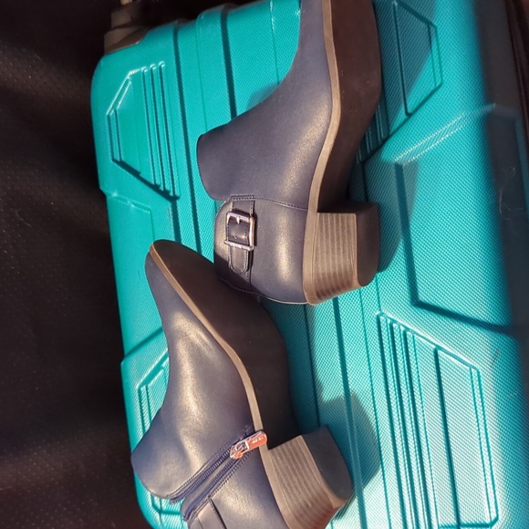 Bionic Booties - Picture 2 of 7